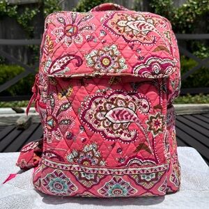 Vera Bradley Pink and Coral floral Paisley large Backpack. NO STAINS